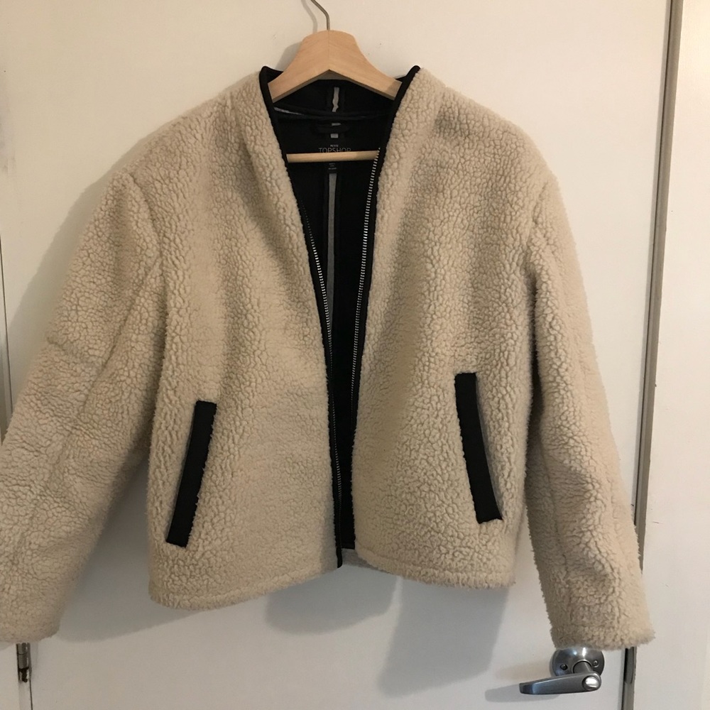 Sherpa jacket beige (S or M size) / Great quality and perfect condition